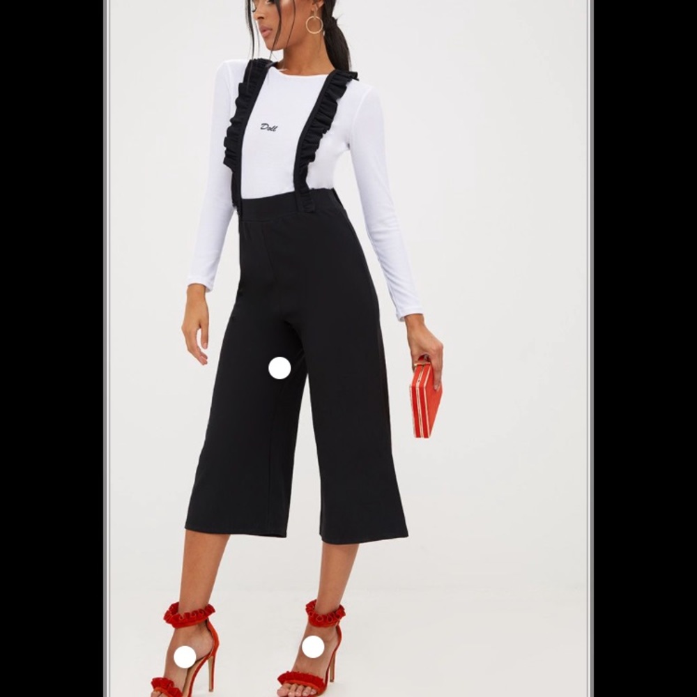 🆕// PLT Black Frilly Jumper